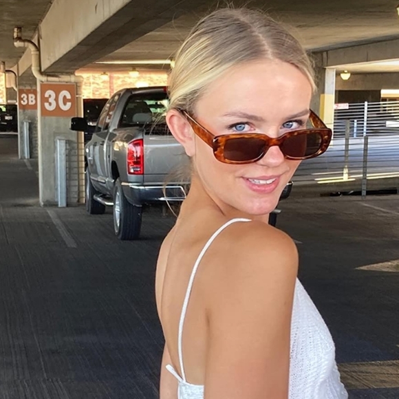 NO BRAND Accessories - NEW TRENDY BROWN SUNGLASSES